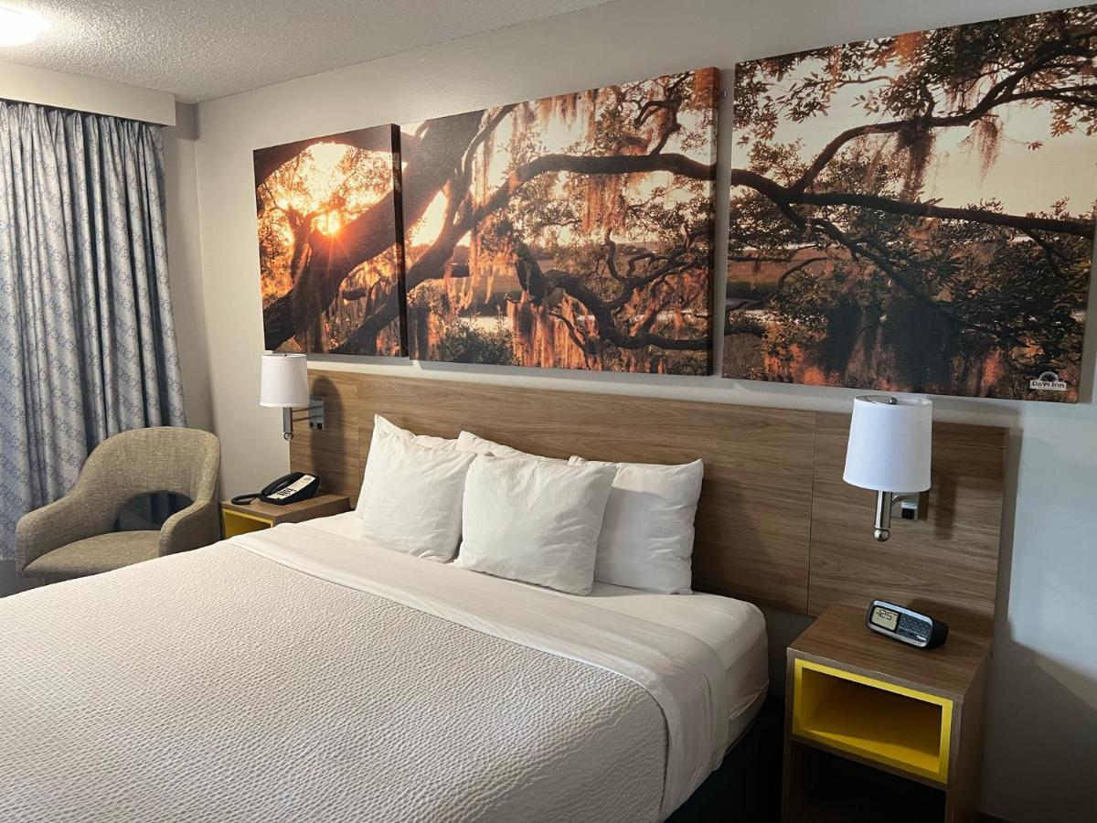 Days Inn By Wyndham Valdosta I-75 Экстерьер фото