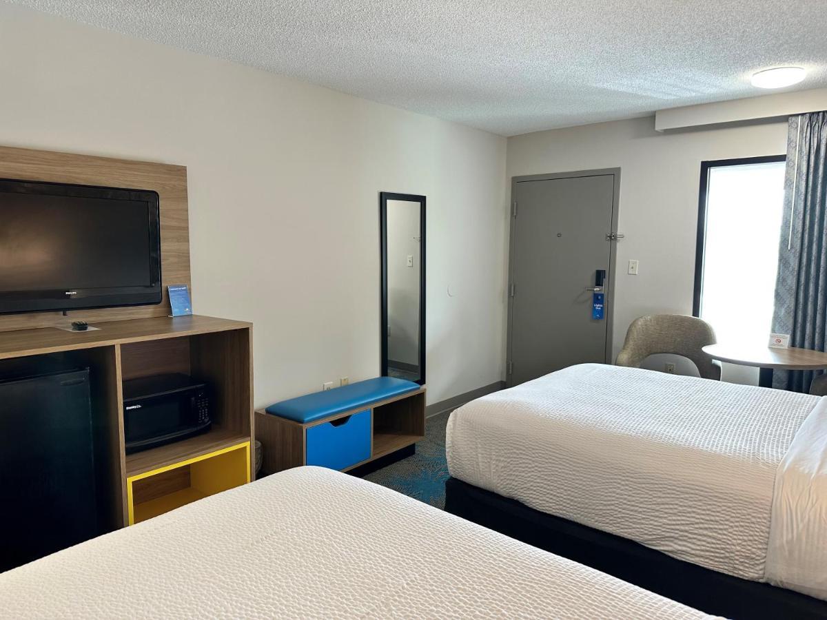 Days Inn By Wyndham Valdosta I-75 Экстерьер фото