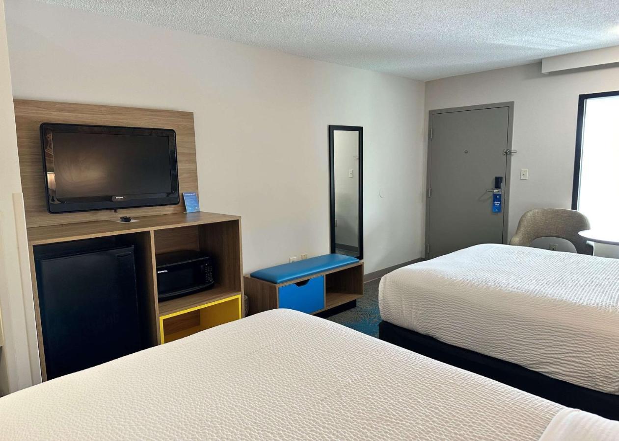 Days Inn By Wyndham Valdosta I-75 Экстерьер фото