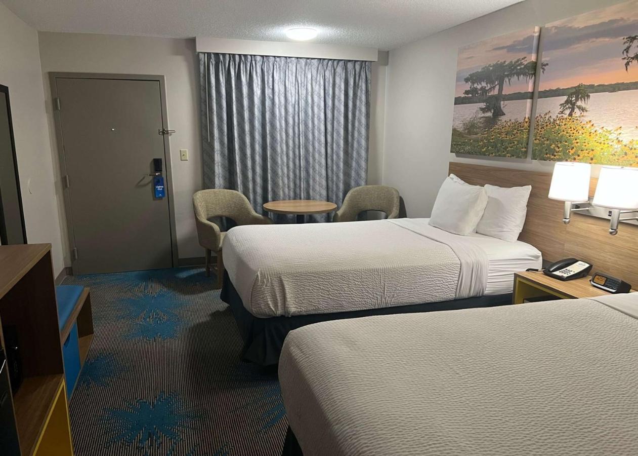 Days Inn By Wyndham Valdosta I-75 Экстерьер фото