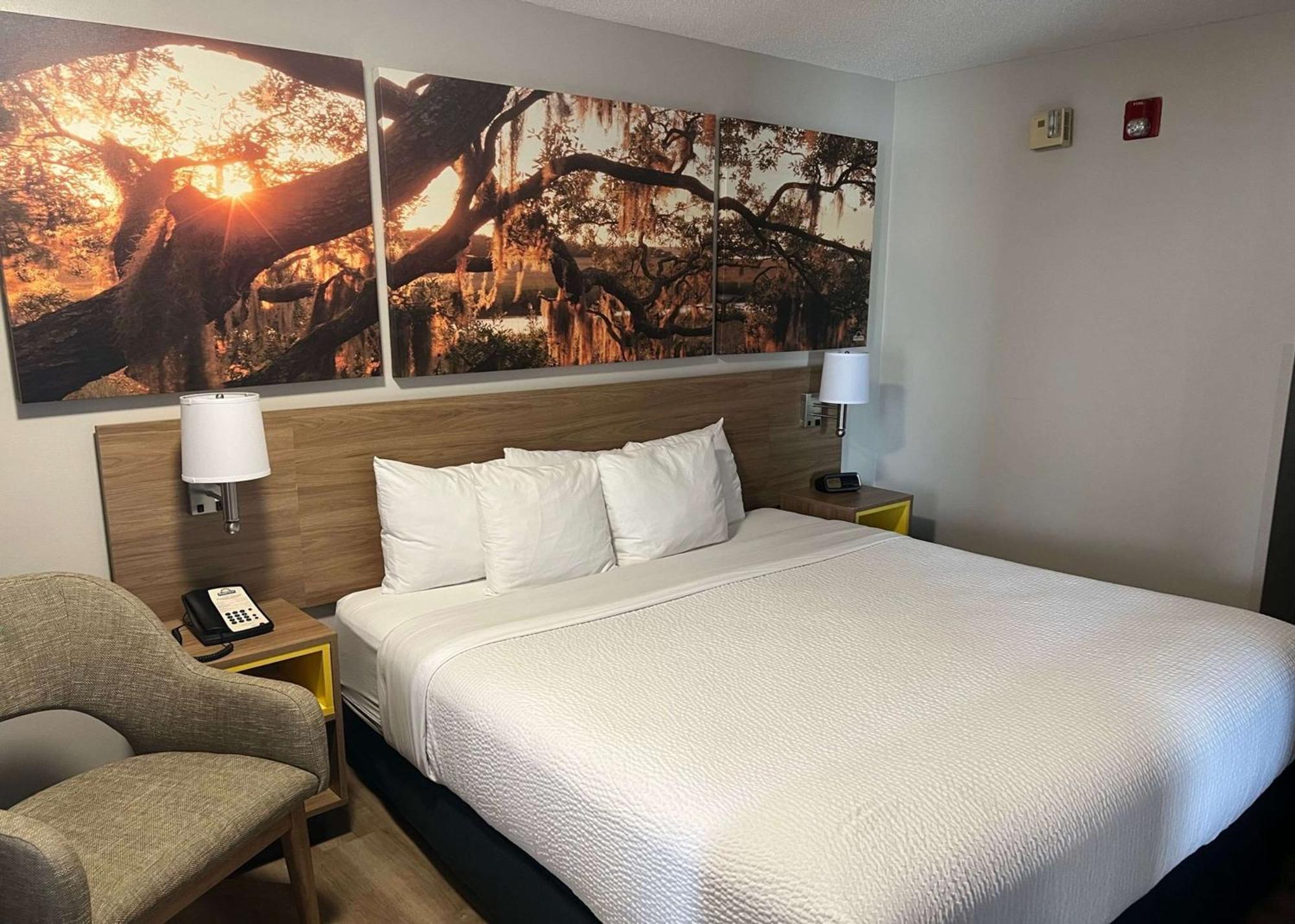 Days Inn By Wyndham Valdosta I-75 Экстерьер фото