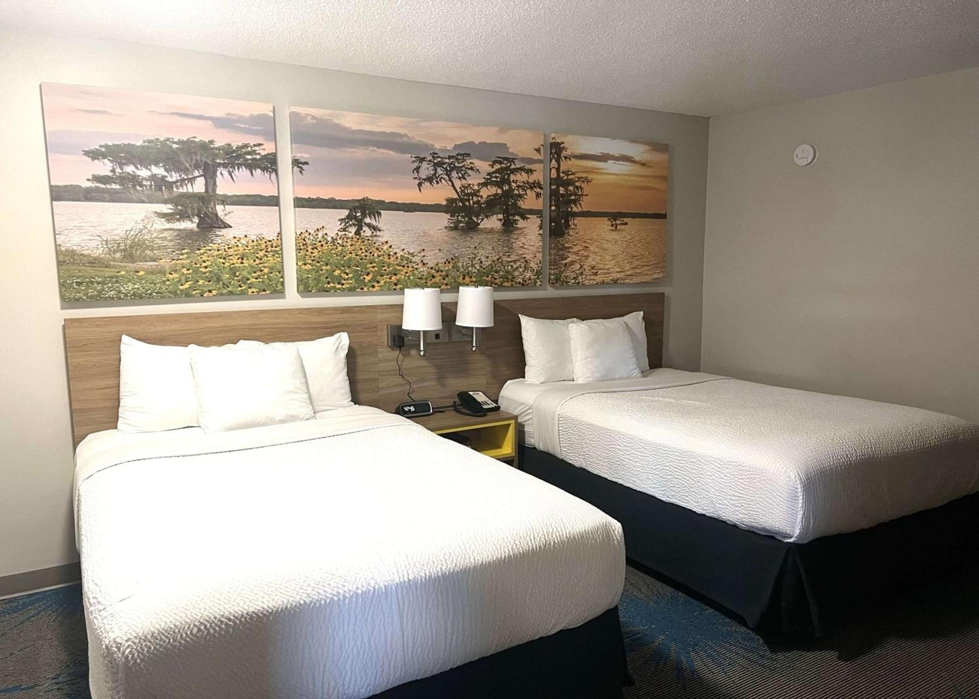 Days Inn By Wyndham Valdosta I-75 Экстерьер фото