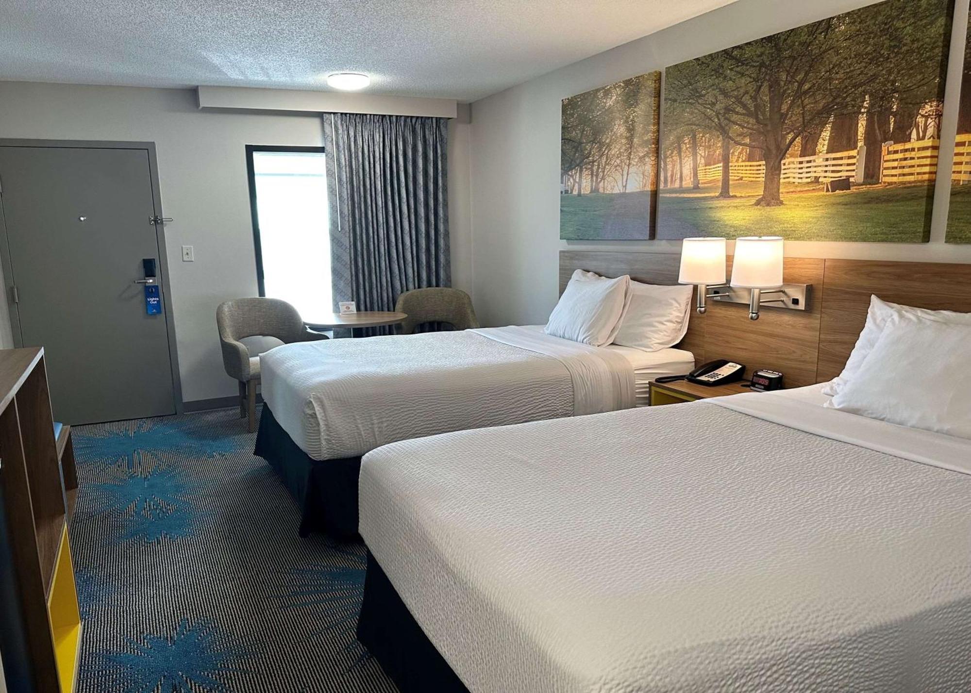 Days Inn By Wyndham Valdosta I-75 Экстерьер фото